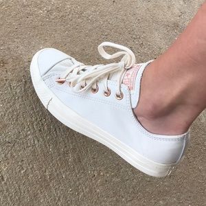 Women’s converse all star ⭐️